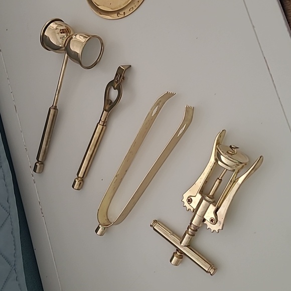 Brass Bar Accessories Carousel - Picture 2 of 13